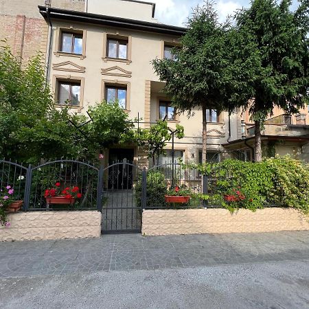 Hotel Boutique Cathedral Plaza Residences Room For Rent Downtown Βουκουρέστι Εξωτερικό φωτογραφία