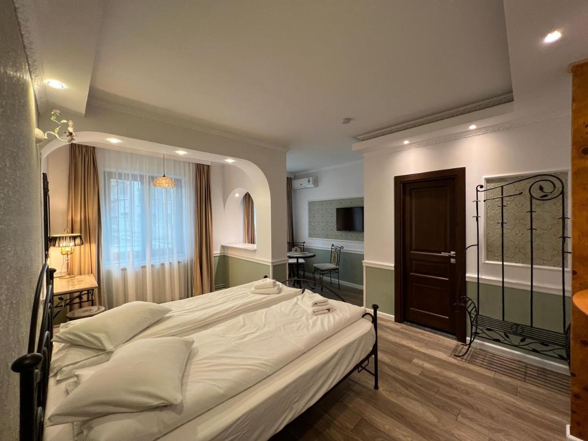 Hotel Boutique Cathedral Plaza Residences Room For Rent Downtown Βουκουρέστι Εξωτερικό φωτογραφία