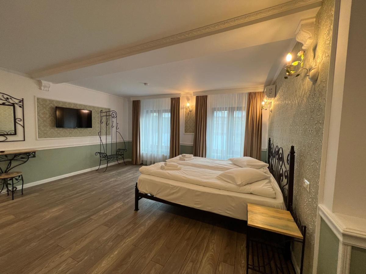 Hotel Boutique Cathedral Plaza Residences Room For Rent Downtown Βουκουρέστι Εξωτερικό φωτογραφία