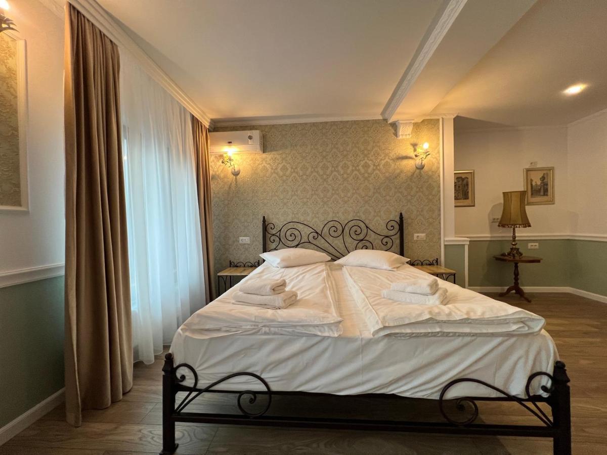 Hotel Boutique Cathedral Plaza Residences Room For Rent Downtown Βουκουρέστι Εξωτερικό φωτογραφία